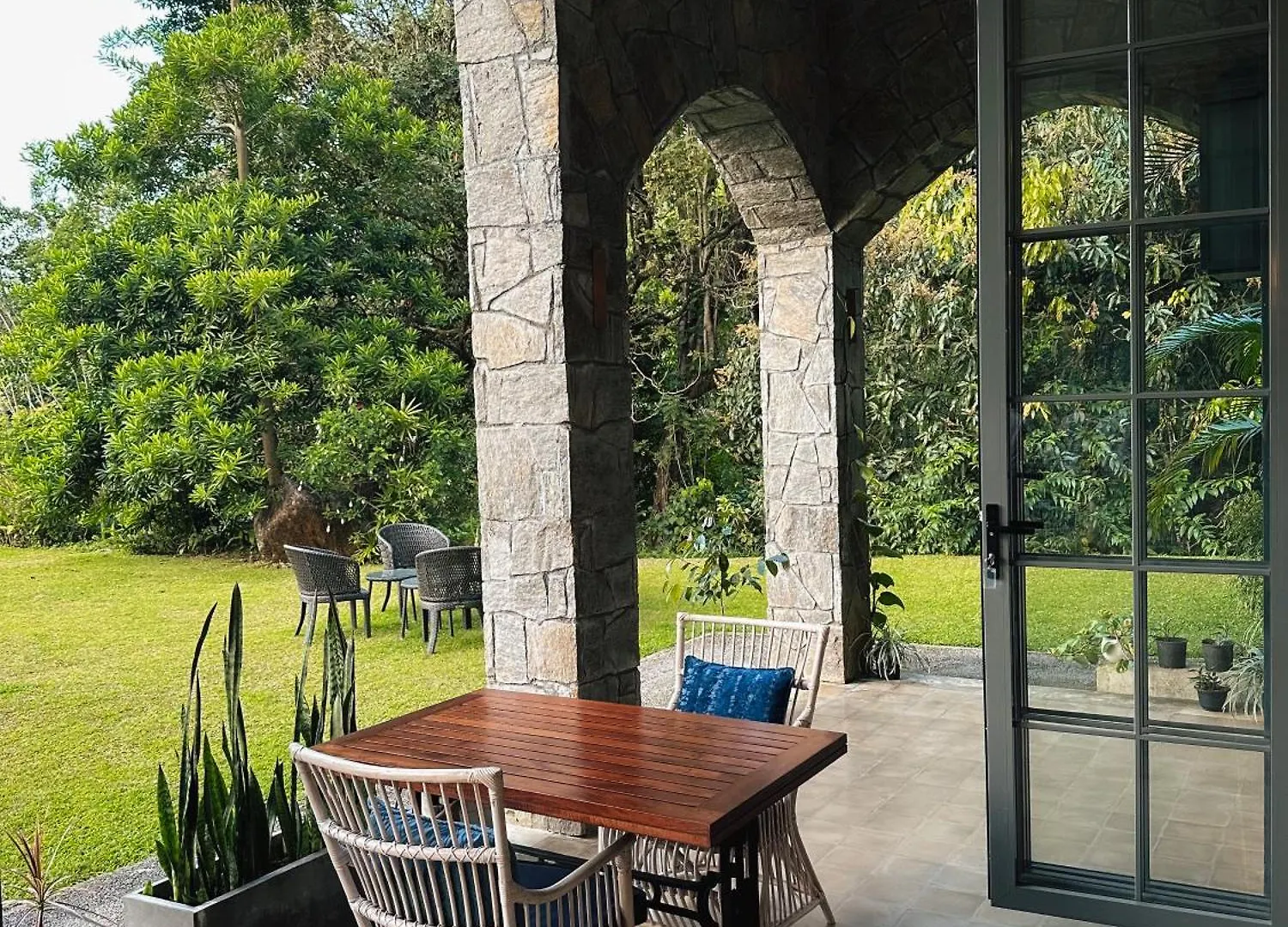Kandy Dendrobium House