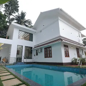Tatvaura Wayanad Padinjarathara